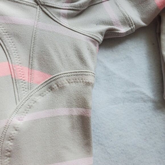 Lululemon Striped Heathered Barely Pink Forme Jacket Size 8 - Picture 12 of 12